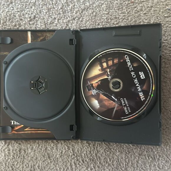 “The Mask of Zorro” Special Edition DVD! - Picture 6 of 8